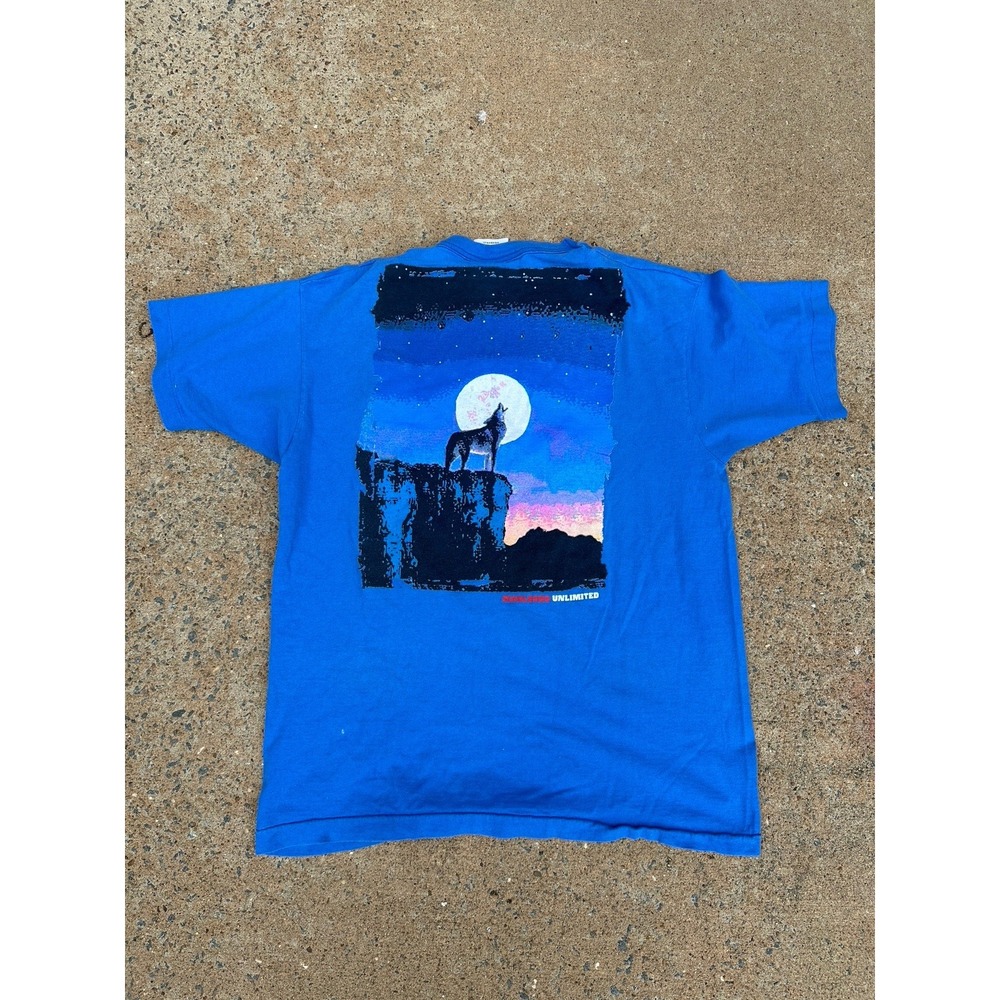 Vintage 90s Marlboro Unlimited Howling Wolf T-Shirt Made In USA Cigarette 1-size
